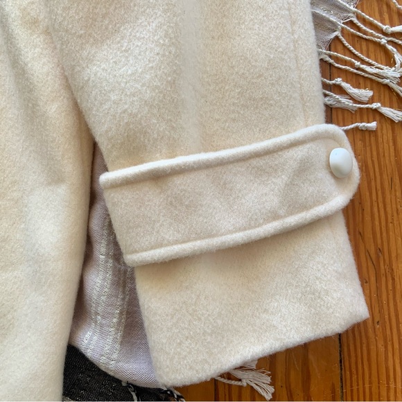 Vintage 70’s Elegant Cream Wool Winter Coat - Picture 10 of 16